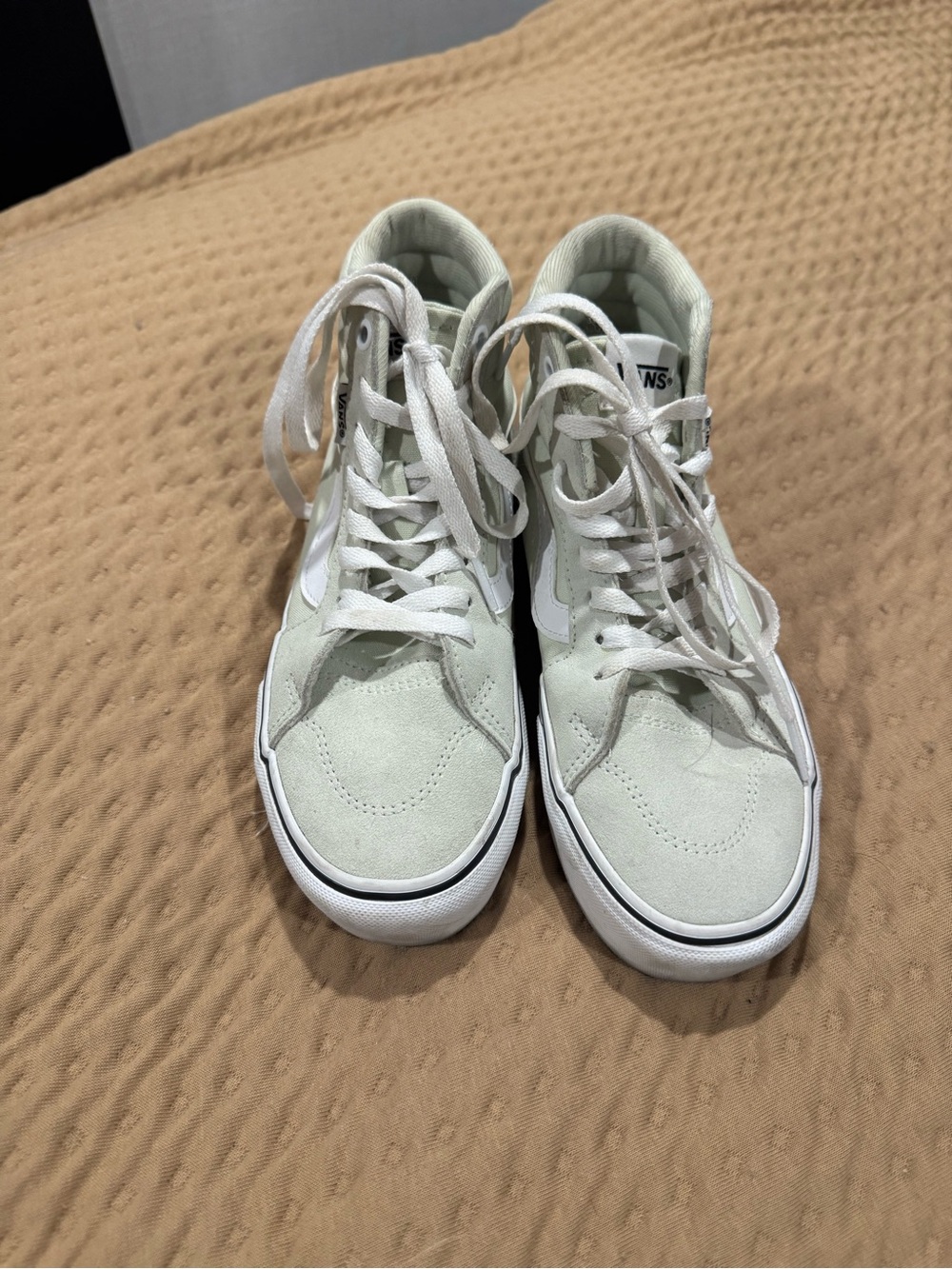 Vans High-Top Suede platform Sneakers in Light Green and White